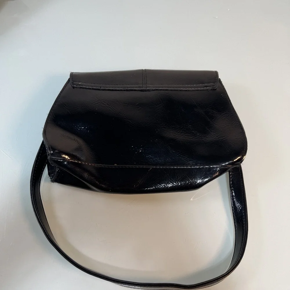 Liz Claiborne Black Patent Leather Flap Shoulder Bag Classic Evening Purse‎